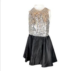 JJ’s House size S. (4-6) formal semi-formal dress
